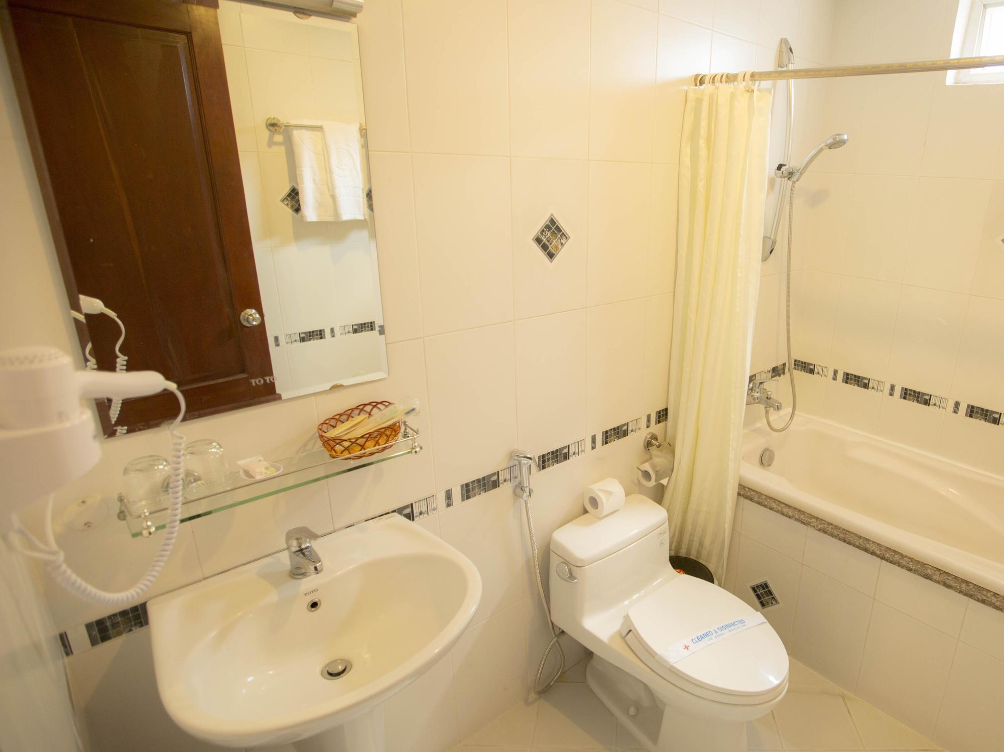 Cat 2 Khách sạn TP. Hồ Chí Minh